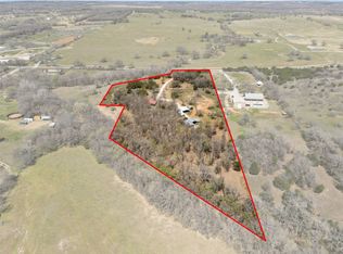 833 W Dry Creek Rd, Poolville, TX 76487