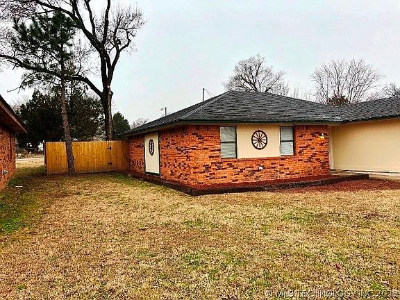 3rd image of 1203 Ideal St