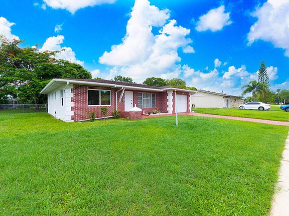 2nd image of 262 SW Lucero Drive