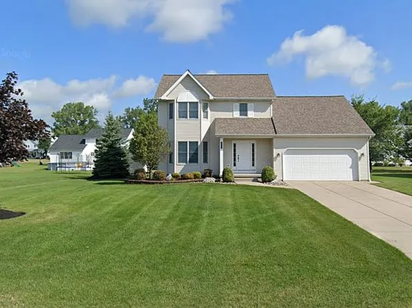 8902 Michael Douglas Dr, Clarence Center, NY 14032
