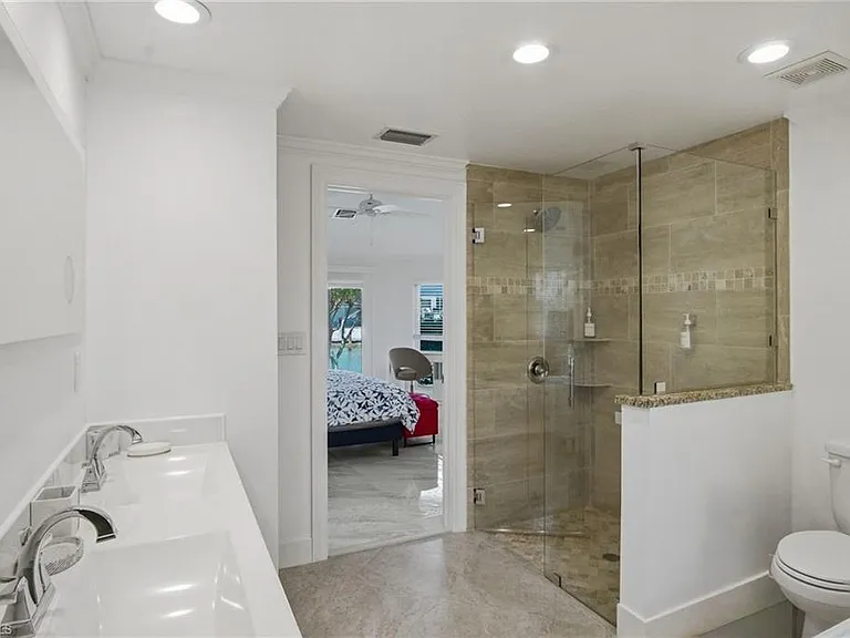 455 Bayside Ave — Photo 14