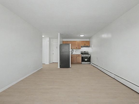 5th image of 21A3B Spring St #B3