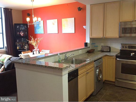 4th image of 111 S 15th St APT 2306
