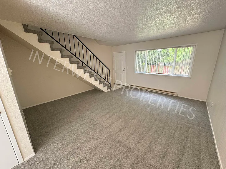 16705 NE Halsey St #106 — Photo 4