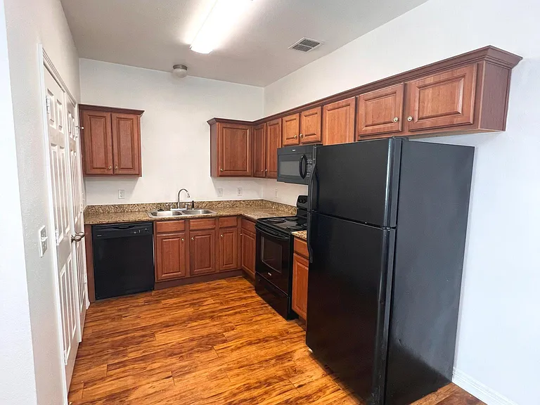 101 S Alabama St #10 — Photo 5