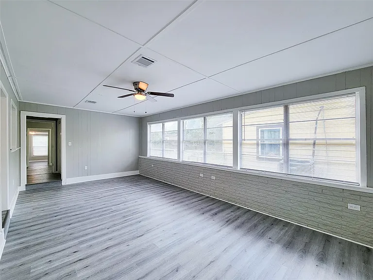 7426 Bigwood St — Photo 3