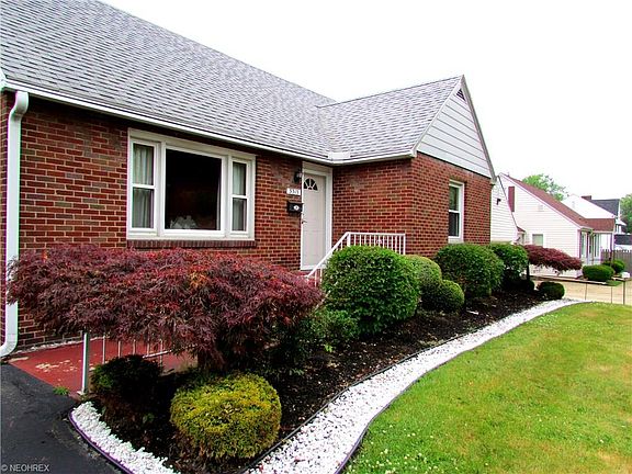 2nd image of 3313 Latimer Ave