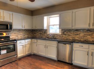 7815 N Garfield Ave, Gladstone, MO 64118