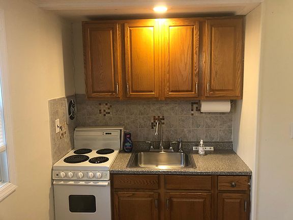 4th image of 1087 Merillon Ave
