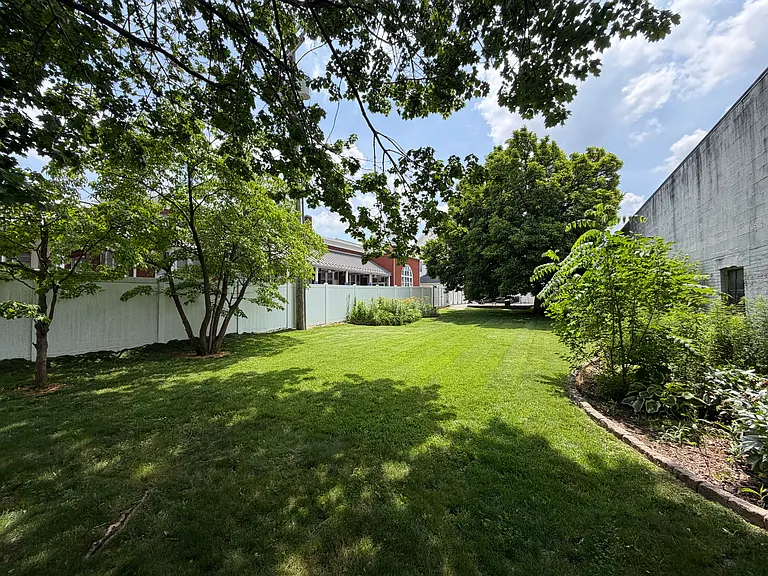 77 E Main St — Photo 23