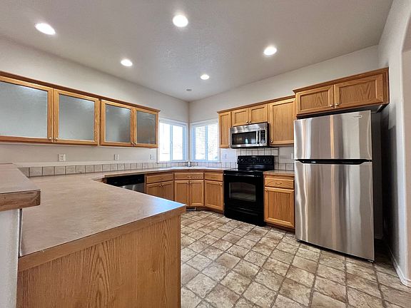 5th image of 5193 N Toscana Ave