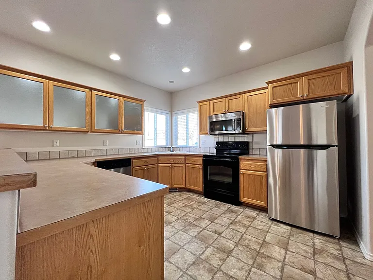 5193 N Toscana Ave — Photo 5