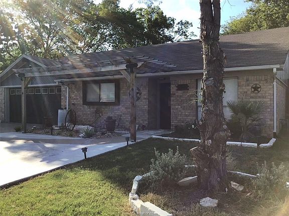 2nd image of 2501 Rustling Oaks Dr