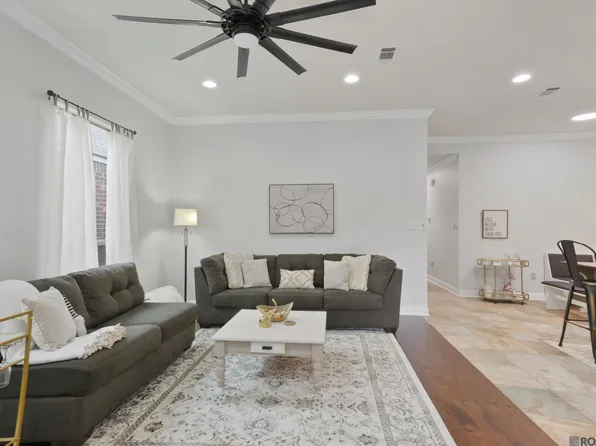 7955 Seville Ct, Baton Rouge, LA 70820