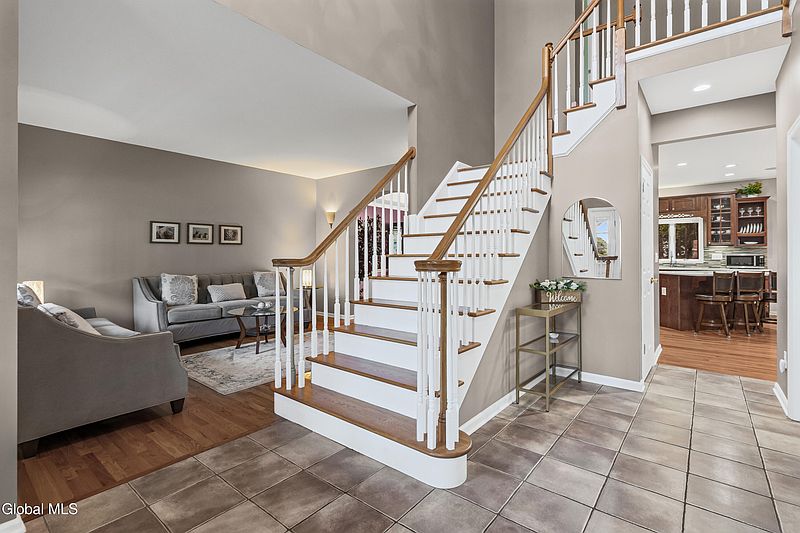 4th image of 67 Gullane Drive