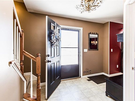 3rd image of 7 Sun Meadows Way