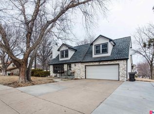 5110 Jacquelyn Dr, Lincoln, NE 68516