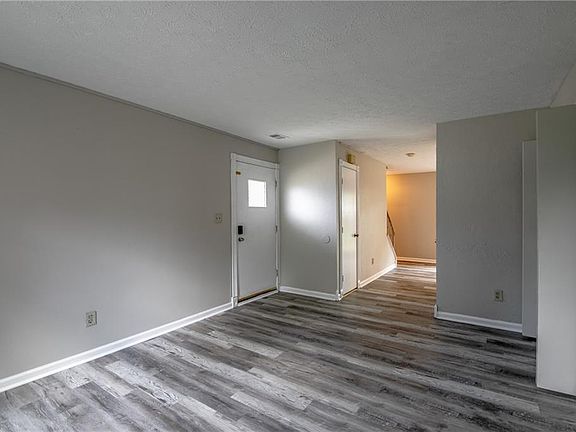 3rd image of 13972 Oakbrook Dr #3972