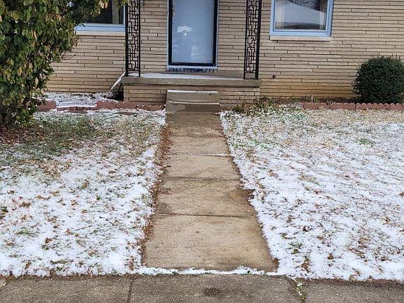 2nd image of 613 Hocker St