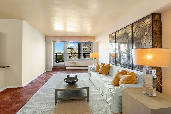 Sold by Compass | media 8