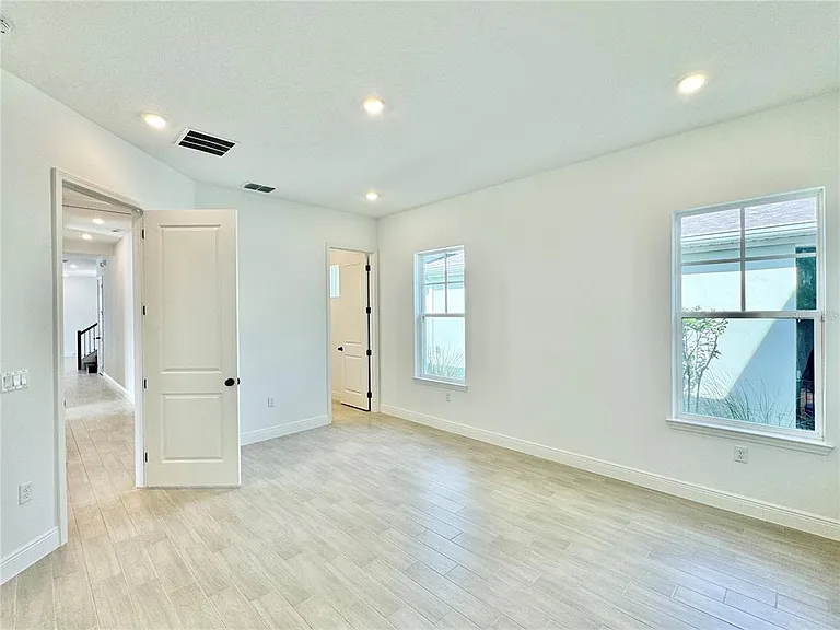 9726 Neruda St — Photo 34