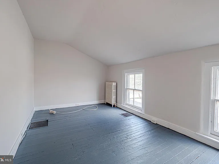 521 Maple Ave — Photo 20