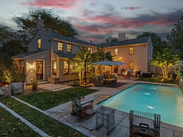 24 Jefferson St, Newburyport, MA 01950