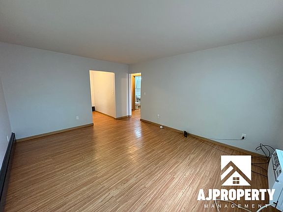 2nd image of 700 S Summit Ave APT 9