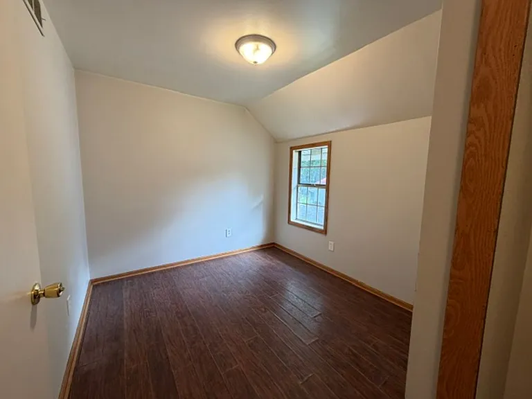 653 Sherman St — Photo 10