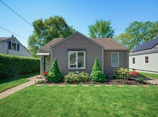 22 Hillcrest Ave, Seekonk, MA 02771