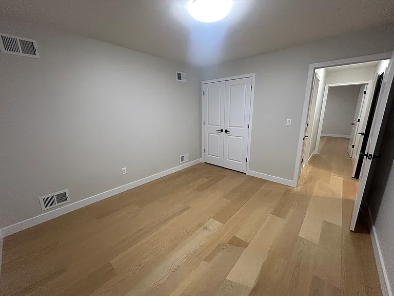 33 Gower St #2 — Photo 6