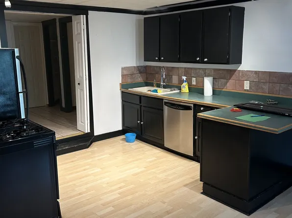 14 1st Ave #1, Dudley, MA 01571