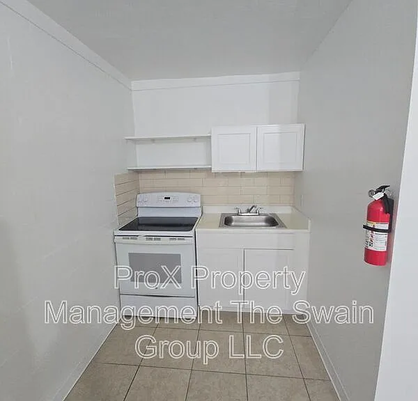 218 Florida Ave #7 — Photo 5
