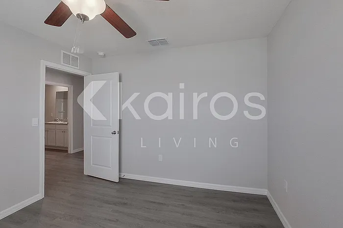 8616 SW 44th Ct — Photo 13