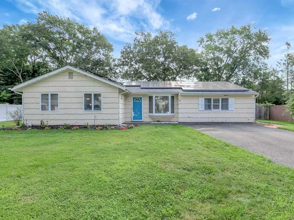 20 Elkin Drive, Middle Island, NY 11953