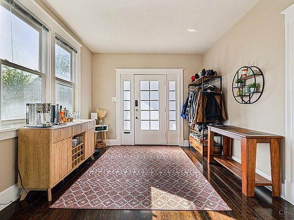 4th image of 3744 Isabella Ave
