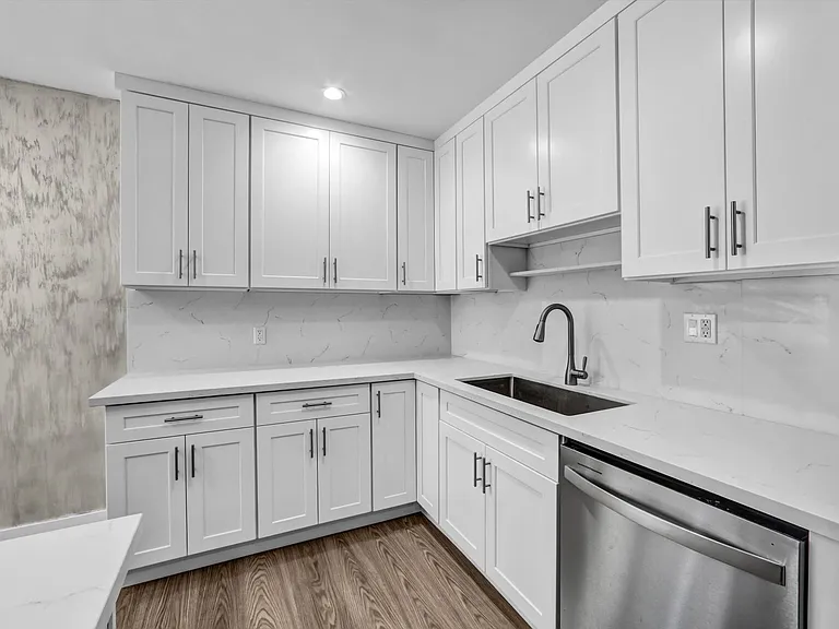 13530 Beaver St — Photo 5
