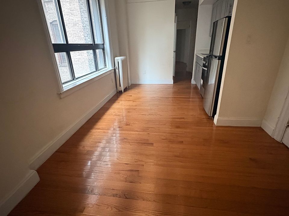 1st image of 300 W 49th St APT 501