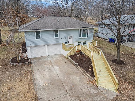 4th image of 13420 Lowell Ave