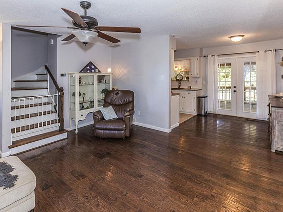 5th image of 1925 Penwood Dr