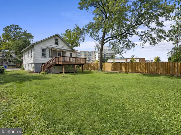 815 N Kenmore St, Arlington, VA 22201