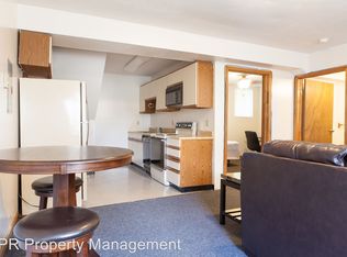 1104 Madison St APT 8, Syracuse, NY 13210