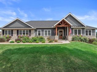 W126N11812 Forest Hill Rd, Germantown, WI 53022