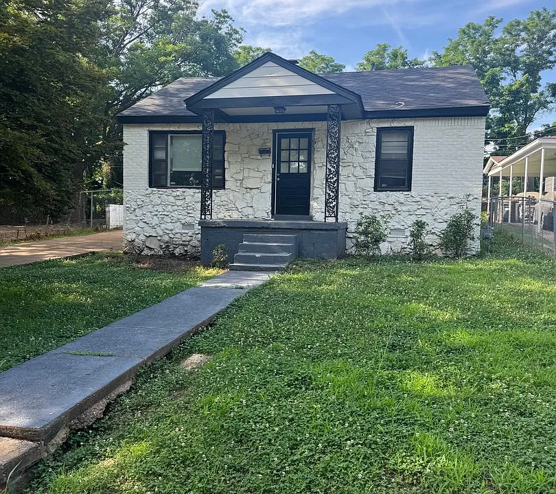 1981 Boyle Ave