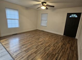 4825 E 8th St, Kansas City, MO 64124