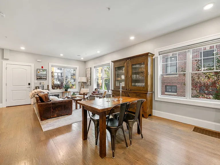 55 Hutchings St #4 — Photo 8