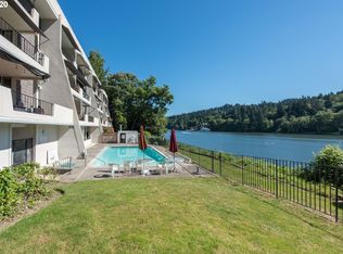 790 SE Webber St UNIT 203, Portland, OR 97202