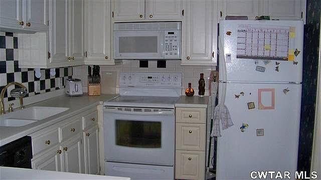 2nd image of 105 E Forest Ave