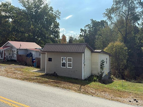 2nd image of 1031 Speck Ridge Rd