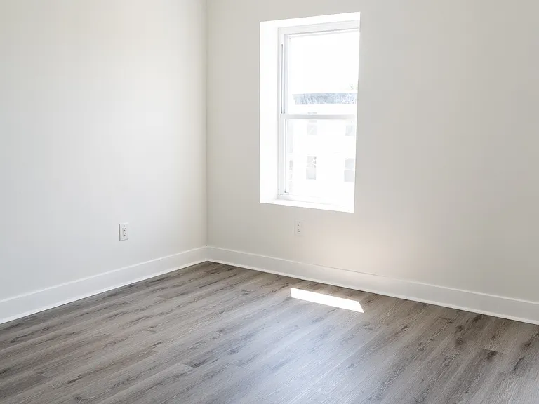 723 N 40th St #3 — Photo 11